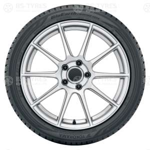 Yokohama BluEarth Winter V906 225/50 R17 98V